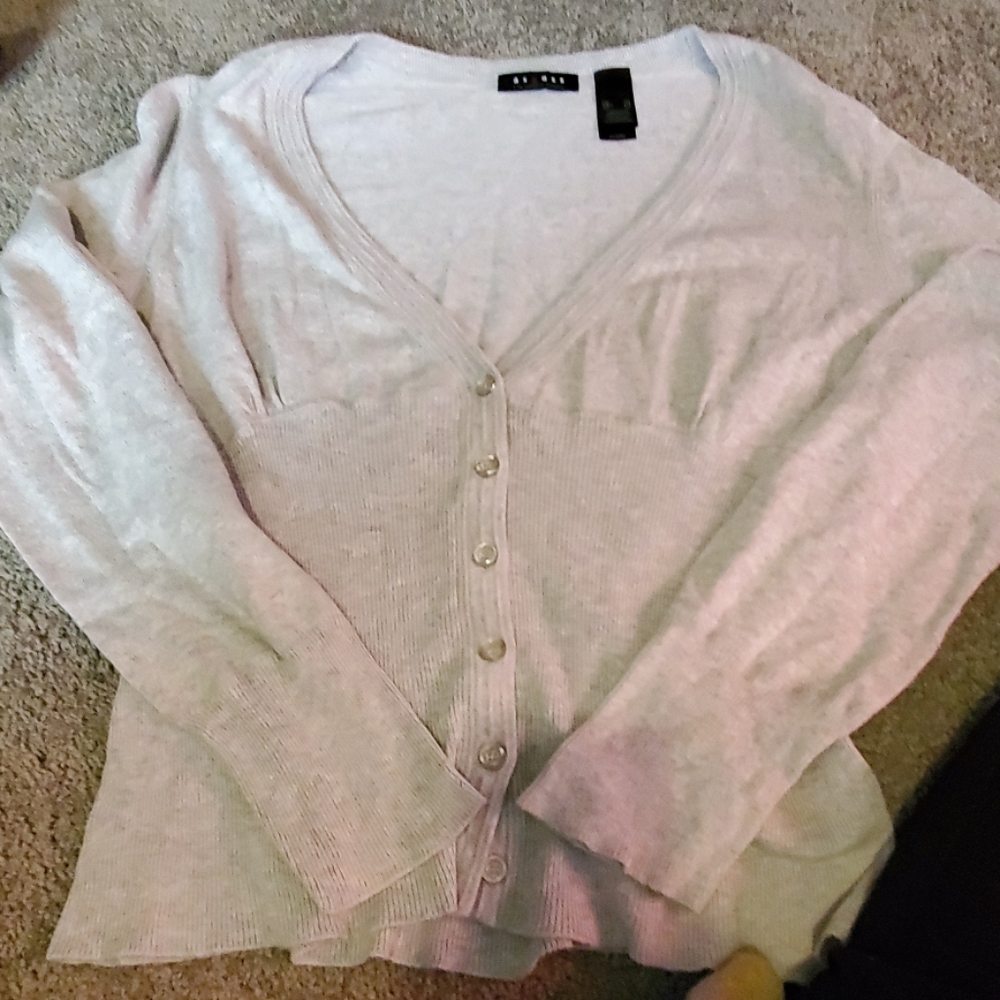 Very cute sweater!